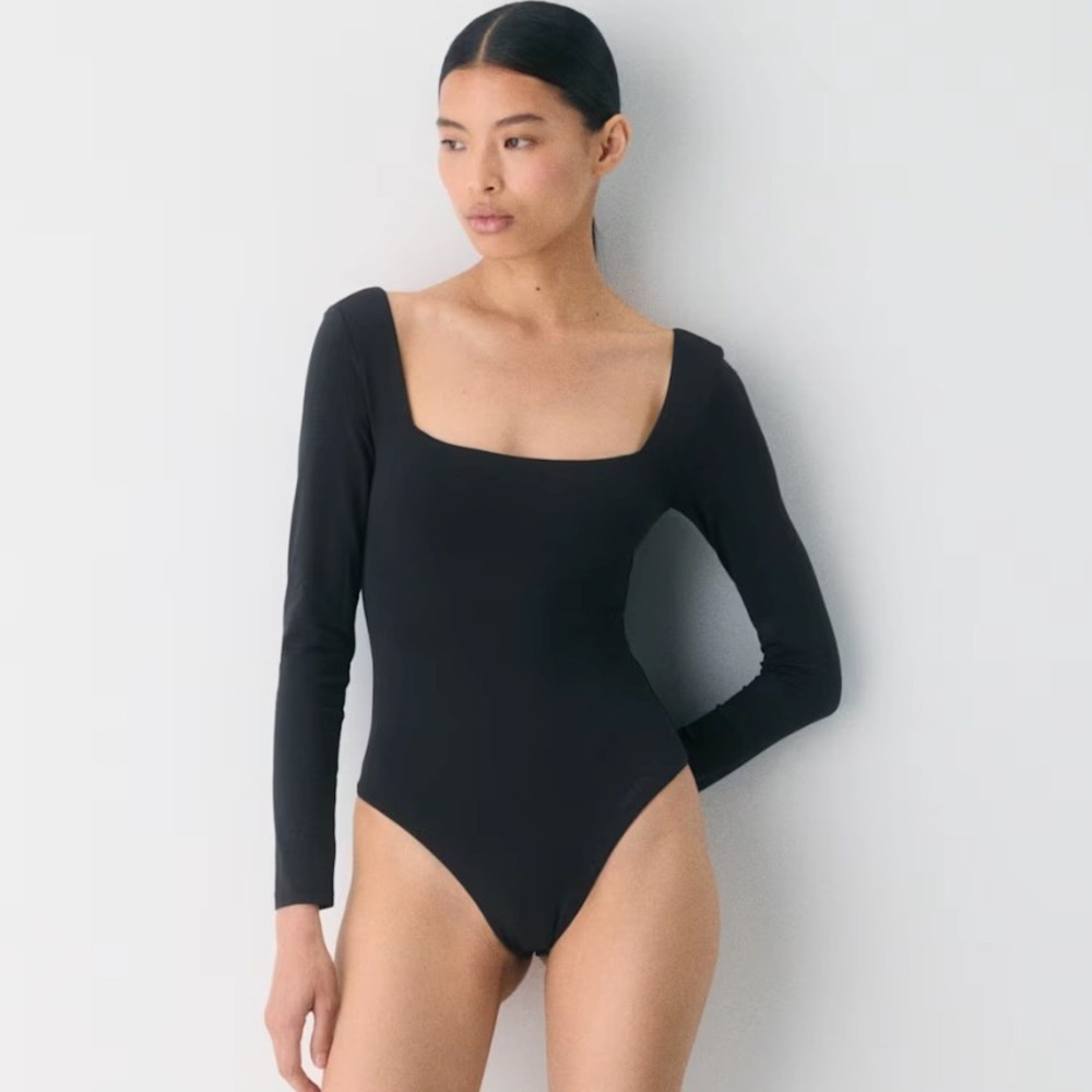 Aritzia Original Contour Squareneck Bodysuit‎ Black Size Large